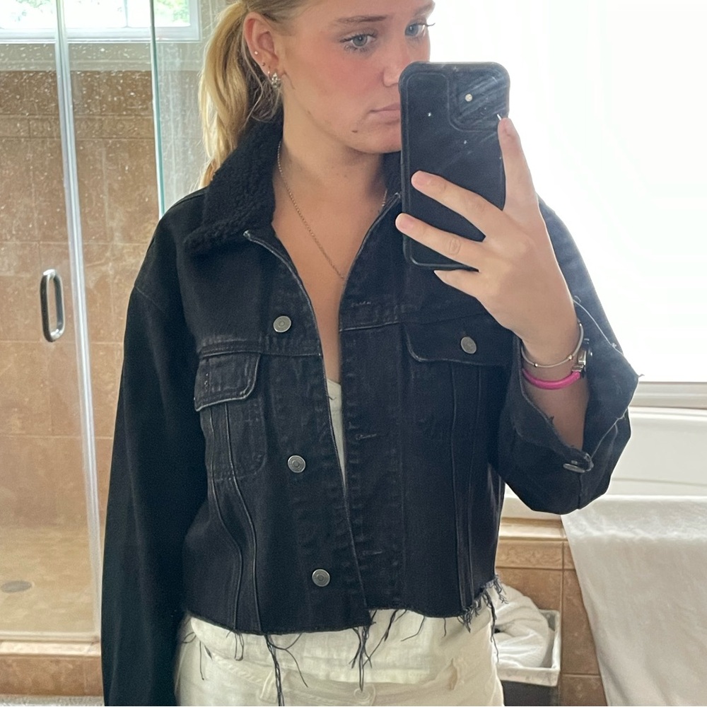 Abercrombie and Fitch cropped black denim jacket
